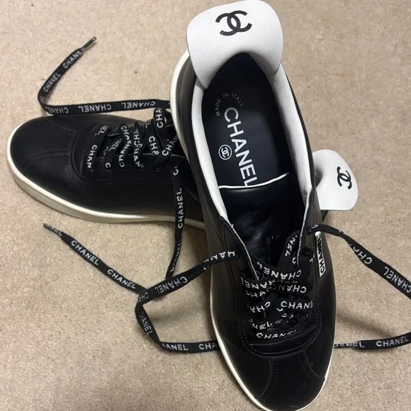Chanel CC Leather Women's Black and White Sneakers 39 Euro/8 US - Picture 1 of 7